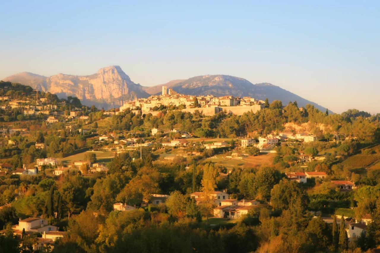 Hotel Marc-Hely La Colle-sur-Loup Exterior foto
